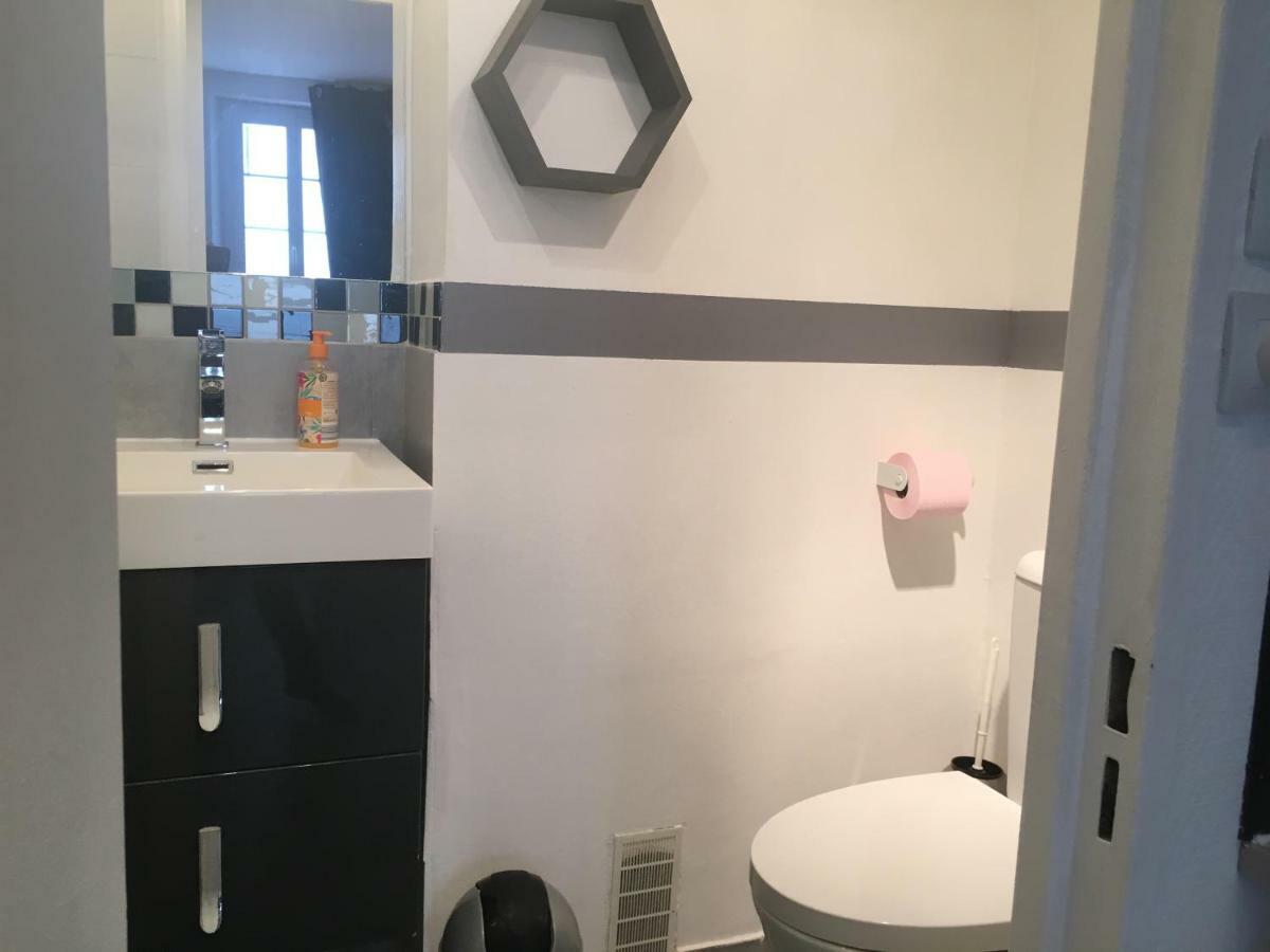 Le Suffren, Ventile ,Wifi, A 100 M De La Plage Toulon Exterior photo