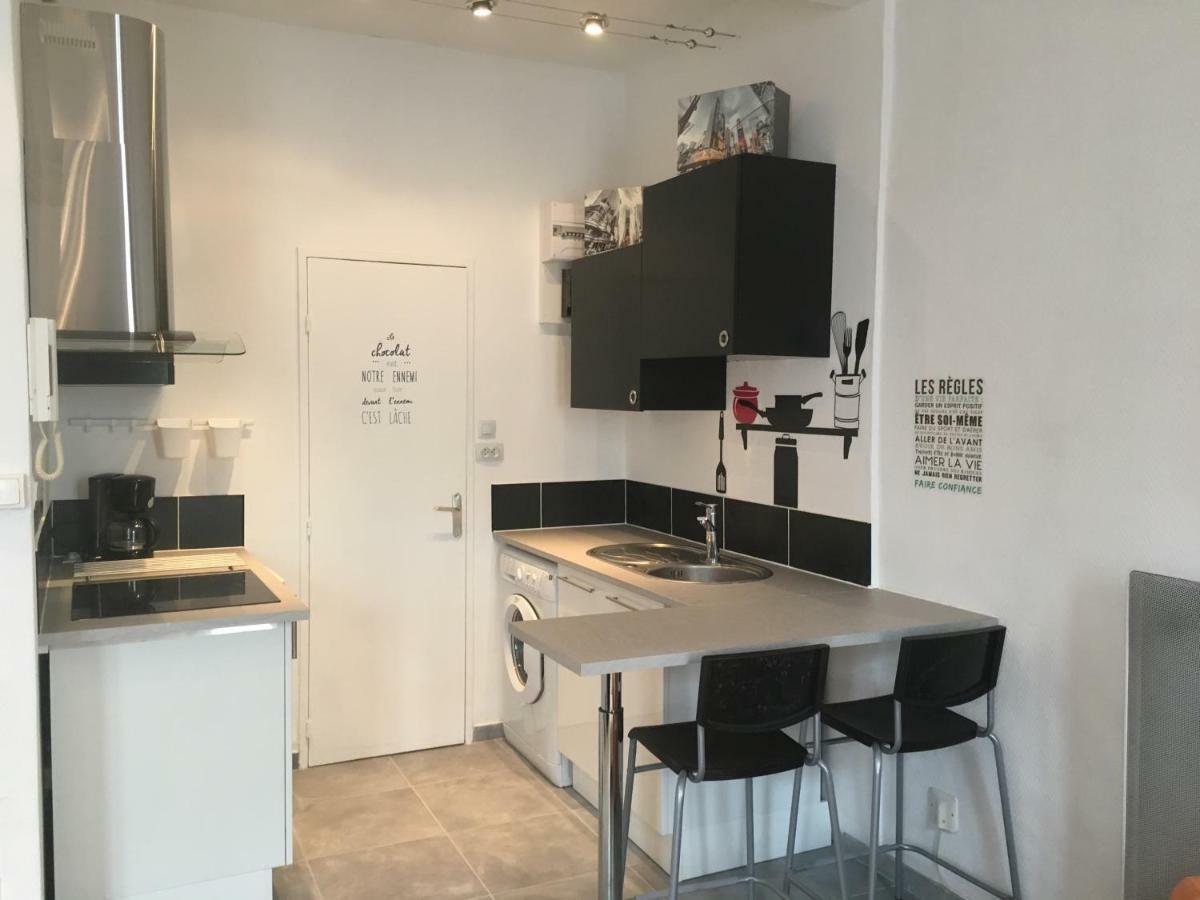 Le Suffren, Ventile ,Wifi, A 100 M De La Plage Toulon Exterior photo